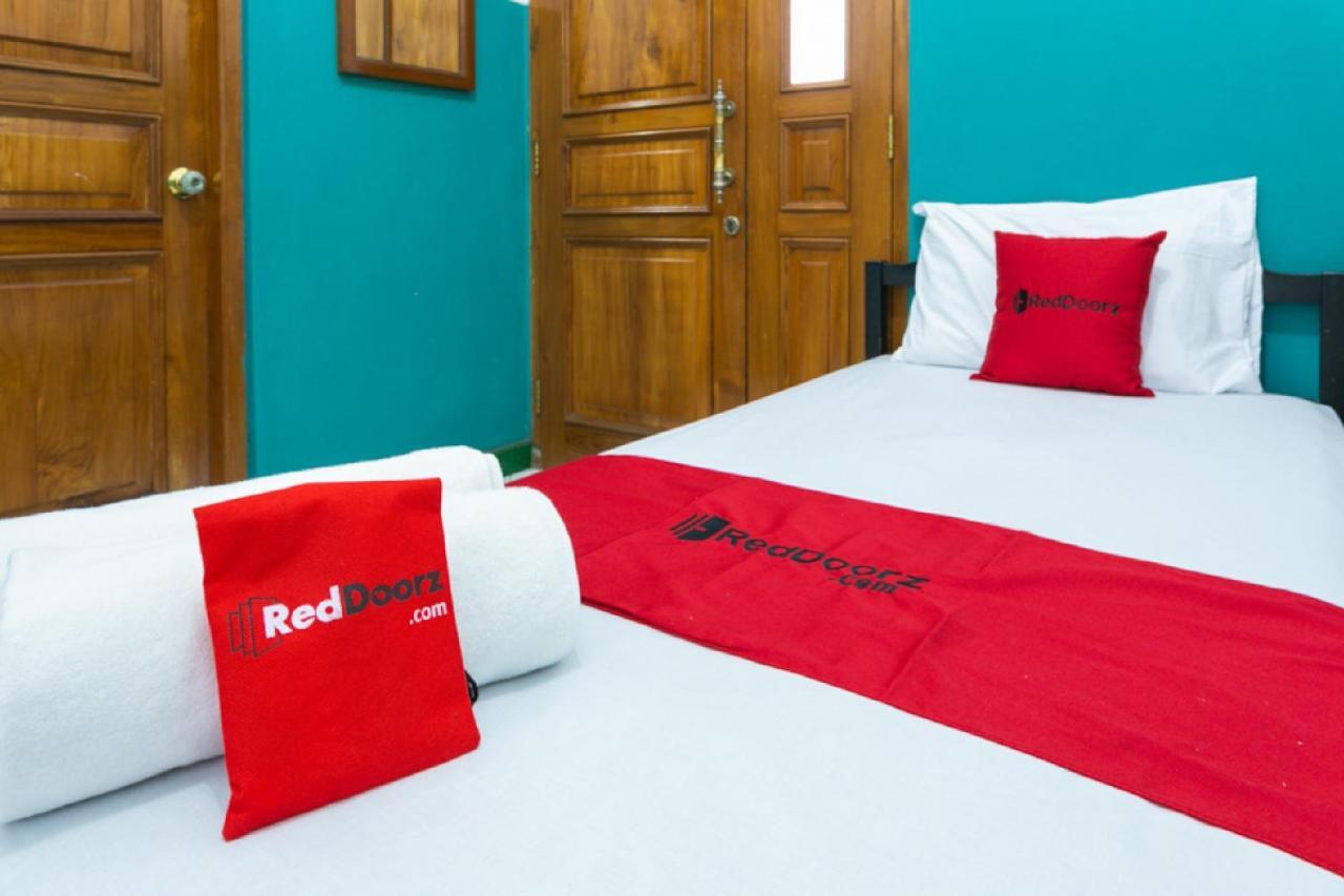Hotel Reddoorz Syariah Near Alun Alun Magelang Bayeman Extérieur photo